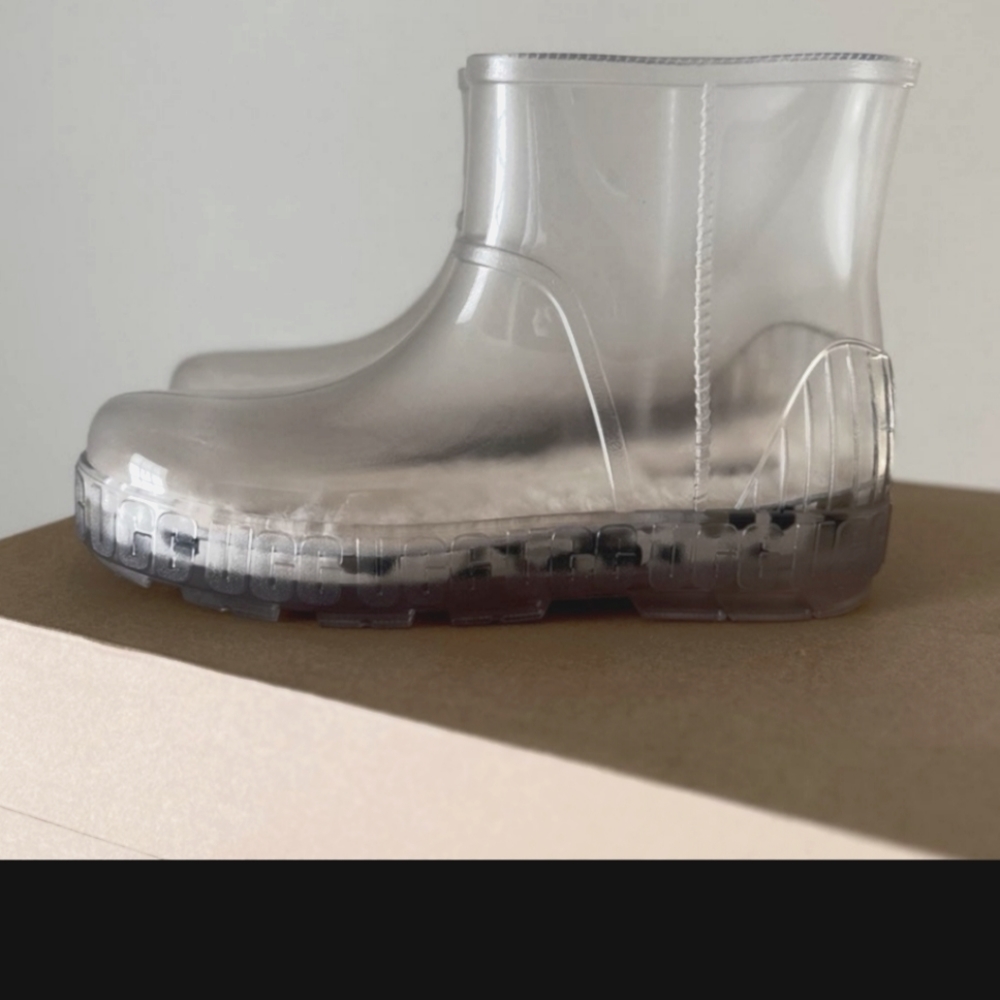 UGG Drizlita Rain Boots